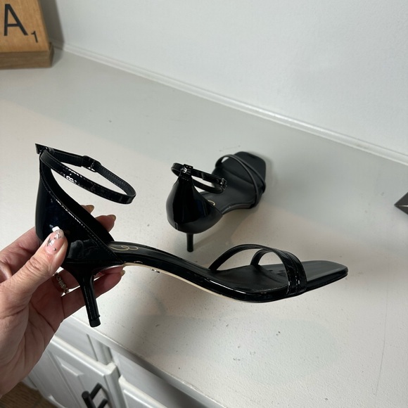 **SOLD**Sam Edelman Black Patent Ankle Strap Heels Women’s 8.5 Minimal Chic - Picture 9 of 9